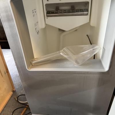626 Sub-Zero Under-counter Ice-Maker Model: 315IP