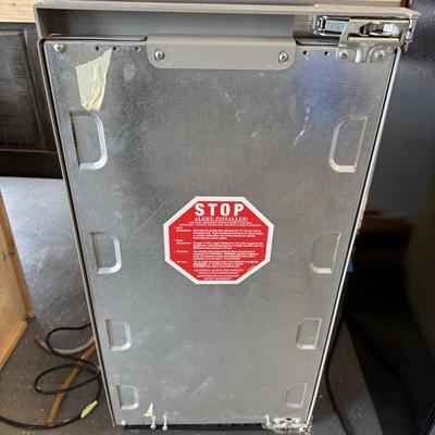 626 Sub-Zero Under-counter Ice-Maker Model: 315IP