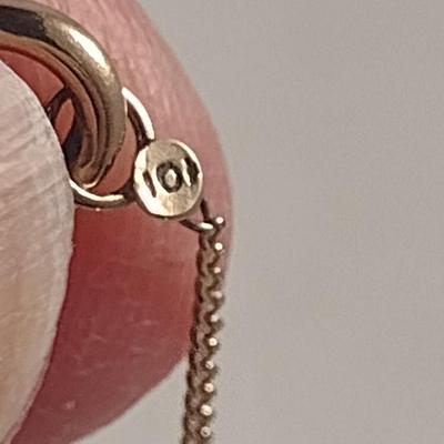 10 Karat Yellow Gold 19" Necklace - Approx Weight 1.2 Grams (#33)