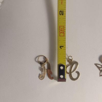 14 Karat Yellow Gold Charms - Approx Total Weight 0.7 Grams (#35)