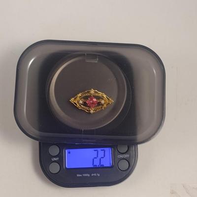 10 Karat Yellow Gold Brooch with Pink Stone and Seed Pearls - Approx Total Weight 2.2 Grams (#36)
