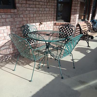 METAL MESH PATIO TABLE WITH 4 CHAIRS