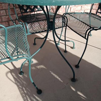 METAL MESH PATIO TABLE WITH 4 CHAIRS