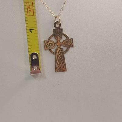 9 Karat Yellow Gold Cross Pendant with 15" Necklace- Approx Total Weight 1.3 Grams (#41)