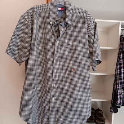 MEN'S TOMMY HILFIGER PANTS, SHIRT, SHORTS AND JACKET