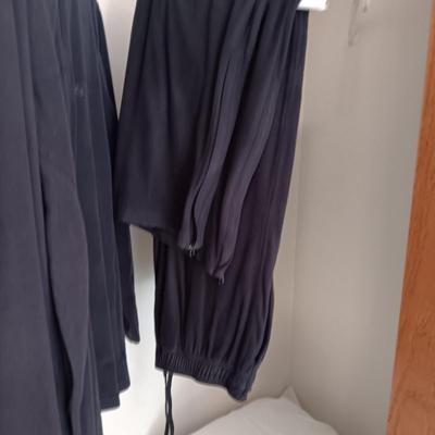 MEN'S RALPH LAUREN, LL BEAN ETC SHIRTS AND 2 PIECE JOGGING OUTFIT SIZE MEDIUM/LARGE