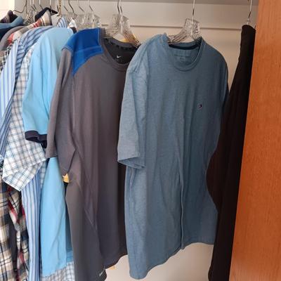 MEN'S RALPH LAUREN, LL BEAN ETC SHIRTS AND 2 PIECE JOGGING OUTFIT SIZE MEDIUM/LARGE