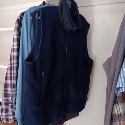 MEN'S RALPH LAUREN, LL BEAN ETC SHIRTS AND 2 PIECE JOGGING OUTFIT SIZE MEDIUM/LARGE