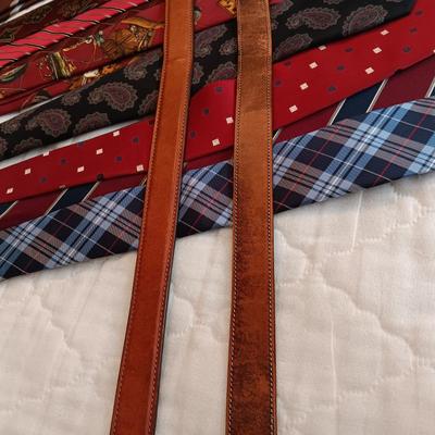 VARIOUS NECKTIES AND 2 LEATHER BELTS SIZE 36