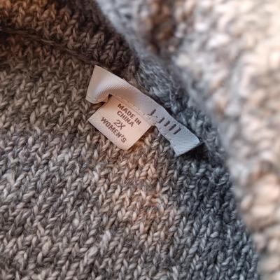 LADIES LIKE NEW PLUS SIZE SWEATERS