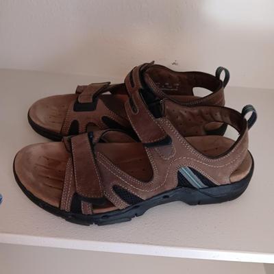 MEN'S CABELA SHOES, LEATHER SLIPPERS AND CLARKS SANDALS SIZE 10