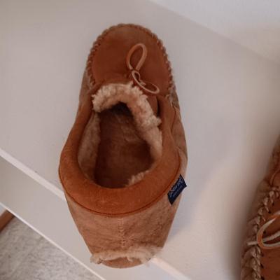MEN'S CABELA SHOES, LEATHER SLIPPERS AND CLARKS SANDALS SIZE 10