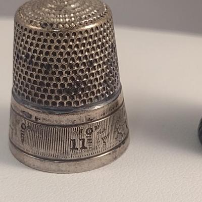 Pair of Sterling Silver Thimbles- Approx Total Weight 9.4 Grams (#51)