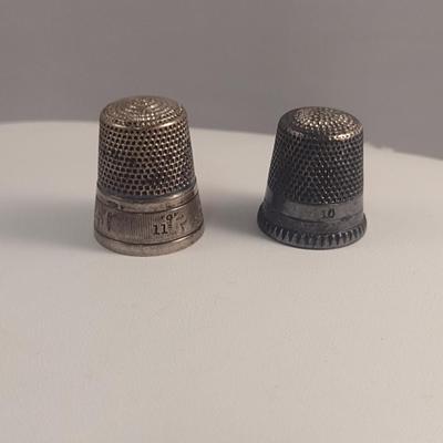 Pair of Sterling Silver Thimbles- Approx Total Weight 9.4 Grams (#51)