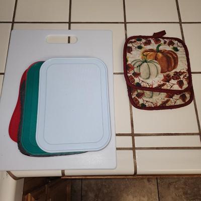 Cutting Boards Pot Holders