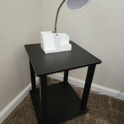 Table Lamp w charging port