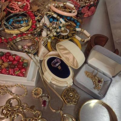 Large Selection of Fashion Jewelry (#59)