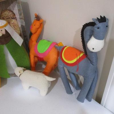 Large Fabric/Felt Christmas Nativity Set 9 Pieces 15 1/2" Tall (TR)