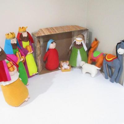 Large Fabric/Felt Christmas Nativity Set 9 Pieces 15 1/2" Tall (TR)