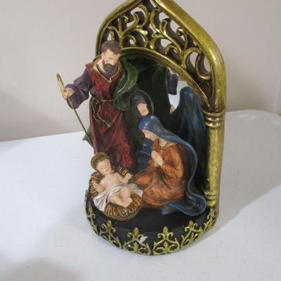 Holy Family Mirrored Ceramic Nativity Set With Box (TR)