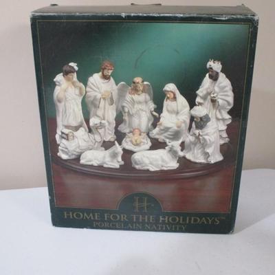 Vintage Home For The Holidays 10 Pieces Porcelain Nativity Set (TR)