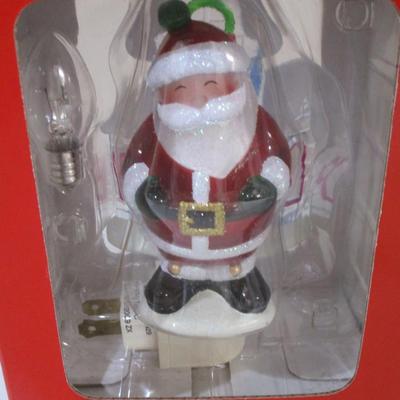 3 - Compact Fluorescent Lamp Bathroom Lights Christmas Santa Tree Snowman (TR)