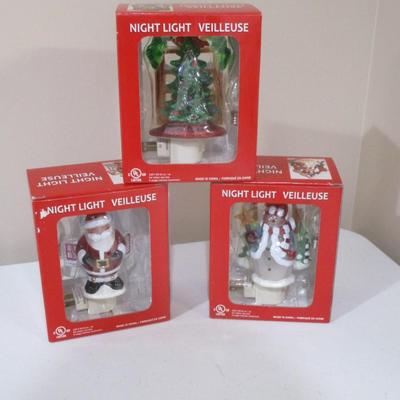 3 - Compact Fluorescent Lamp Bathroom Lights Christmas Santa Tree Snowman (TR)