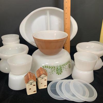 LOT 28: Collection of Vintage Bakeware Including Small Pyrex Bowl, Glassbake Baking Dishes with Lids Salt and Pepper Shakers and More