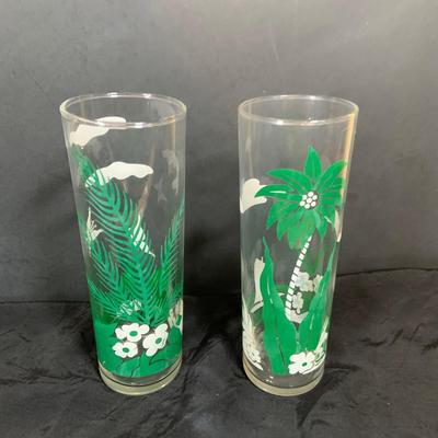 LOT 32: Vintage Kitchen Including Libby Tropical Tall Tom Collins Glasses, Strawberry Trays, Lemon Mugs, Wilpet Plastic Salt and Pepper...