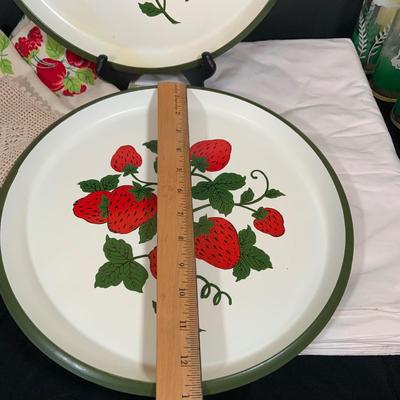 LOT 32: Vintage Kitchen Including Libby Tropical Tall Tom Collins Glasses, Strawberry Trays, Lemon Mugs, Wilpet Plastic Salt and Pepper...