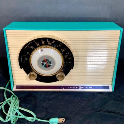 LOT 34: General Electric (GE) Atomic Dial Tube Radio “ Leave It To Beaver” Style in Aqua Blue