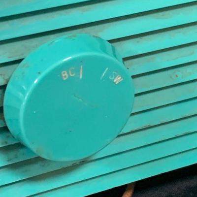 LOT 34: General Electric (GE) Atomic Dial Tube Radio “ Leave It To Beaver” Style in Aqua Blue
