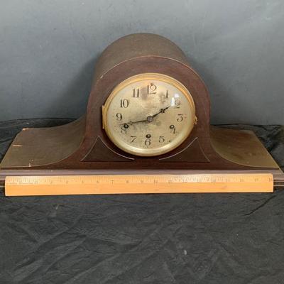 LOT 39: Vintage Seth Thomas Westminster Chime Mantle Mechanical Clock
