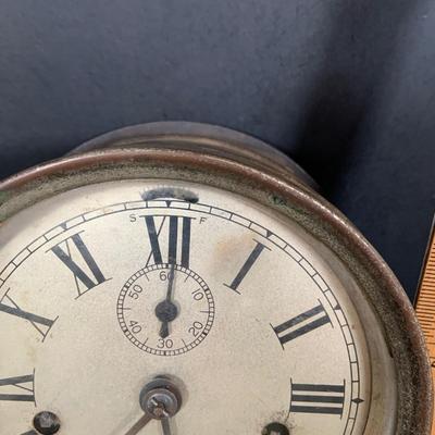 LOT 42: Vintage Seth Thomas Maritime Metal Ships Clock Mounted on Wood Base