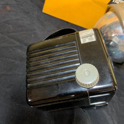 LOT 54: Vintage Camera Collection Including Brownie Hawkeye with Flash, Brownie Box Camera and Kodak Petite Folding Cameria