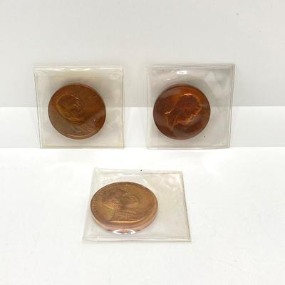 LOT 57: Eight Bronze Medals / Tokens - Richard Nixon, Gerald Ford, Ulysses S. Grant and More