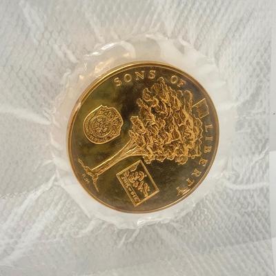 LOT 60: American Revolution Bicentennial Commemorative Medal, Four 2008-S Proof Presidential $1 Dollar Coins and 1979 Quarter Paper Weight