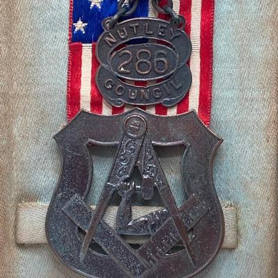 LOT 66: Jr, O.U.A.M. Nutley 286 Council Masonic and Gallantry in Action Medal