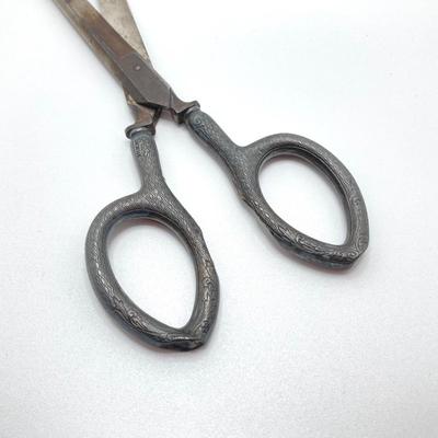 LOT 68: Vintage Pair of Scissors with Sterling Silver Handle