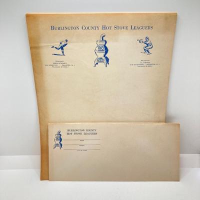 LOT 73: Vintage Baseball Collection - 1964 Metal Baseball Bottle Tops (Willie Mays, Hank Aaron, Mickey Mantle), Books, Stationary,...