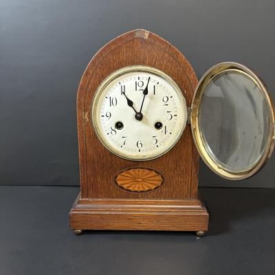 LOT 85: Antique Mantle Clock w/Inlaid Feature