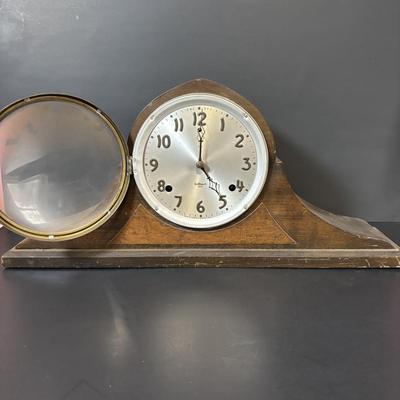 LOT 87: Antique William L Gilbert Clock Co. Mantle Clock