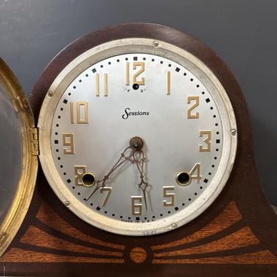 LOT 88: Antique Inlay No.2 Special Sessions Co., Mantle Clock