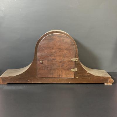 LOT 88: Antique Inlay No.2 Special Sessions Co., Mantle Clock