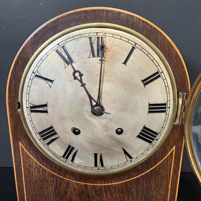 LOT 90: Antique Mantle Clock