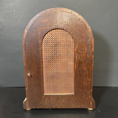 LOT 90: Antique Mantle Clock