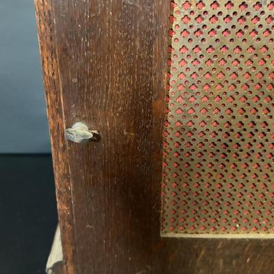 LOT 90: Antique Mantle Clock