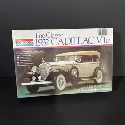 LOT 92: New/Old Stock Monogram 1932 Cadilla Model Kit & Rolls Royce Transistor Radio