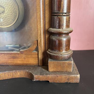 LOT 102: Vintage/Antique Regulator Style Clock