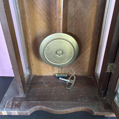 LOT 102: Vintage/Antique Regulator Style Clock